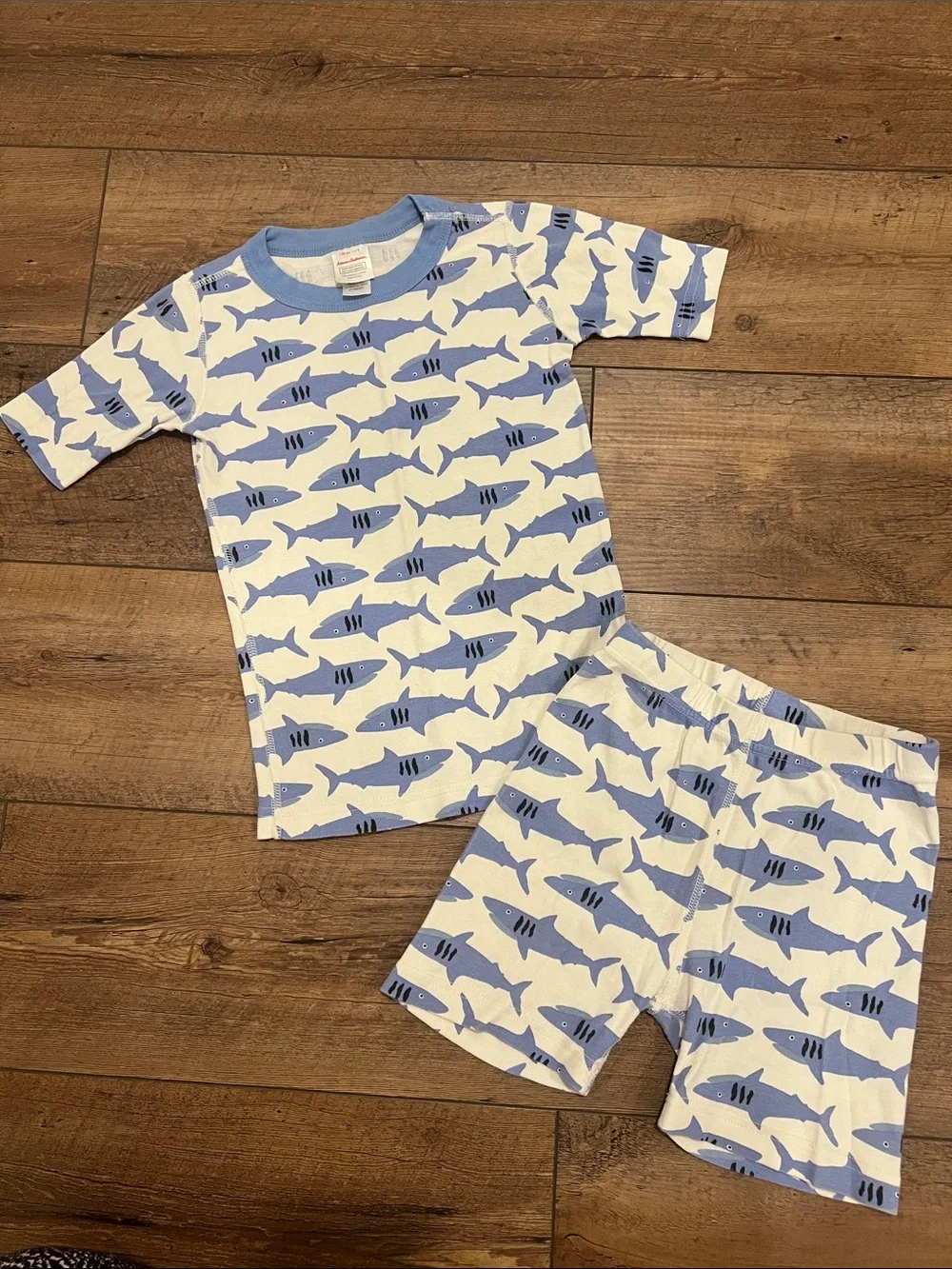 Hanna Andersson Boys Shark Short Pajamas Set, size 8